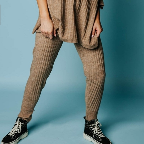 Free People Around The Clock Joggers in Army NWT Size Small - Picture 8 of 15